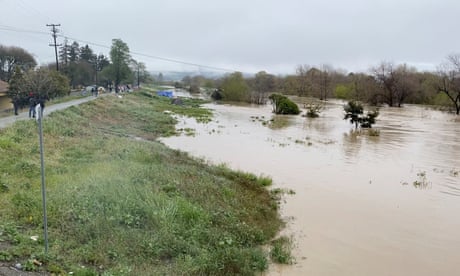 More than 1,500 people evacuated when California river breaches levee