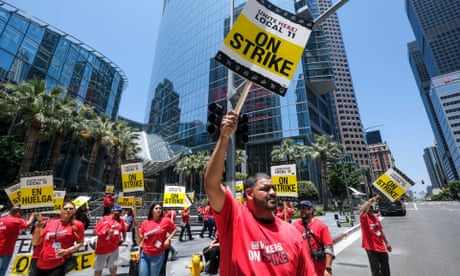 More than 10,000 US hotel workers strike on Labor Day weekend