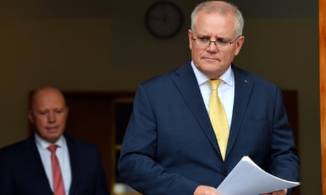 Morrison wants khaki election but voters aren’t convinced Coalition best to handle war, survey suggests