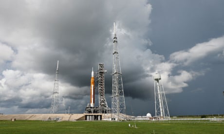 Nasa calls off Artemis 1 moon rocket launch for second time after fuel leak