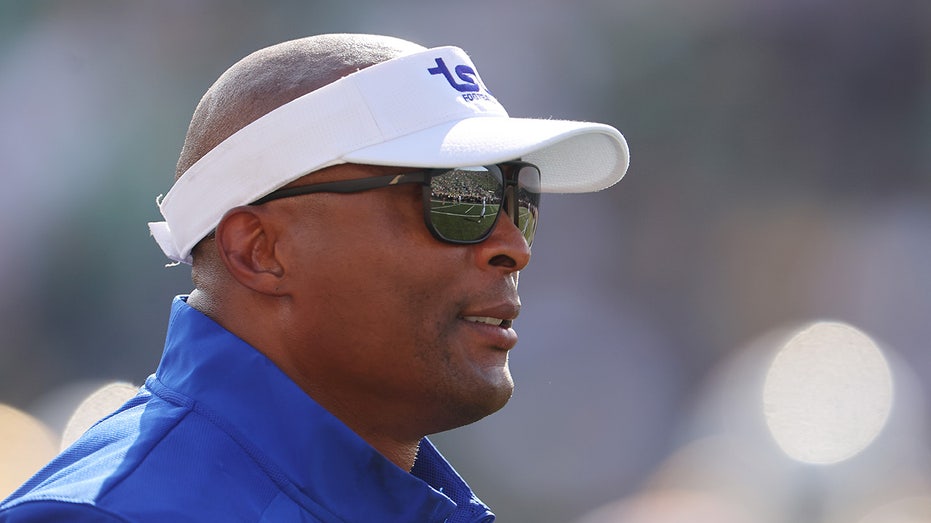 NFL legend Eddie George agrees to become Bowling Green's next head coach job: report