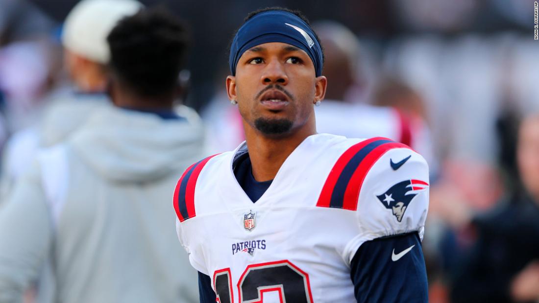 Patriots' Jack Jones arrested after two loaded guns found in carry-on luggage, police say