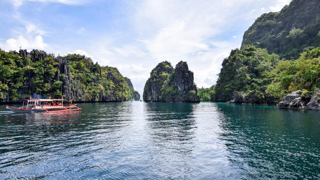 Philippines to Reopen to International Tourism in February