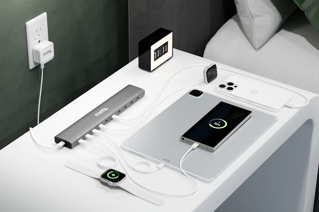 Plugable’s new 10-port USB-C hub is exactly the overkill my nightstand needs