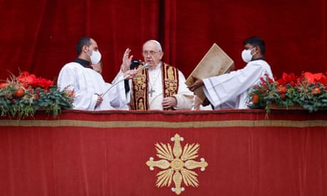 Pope calls for dialogue on world stage in Christmas message