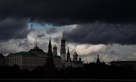 Russian default looms as deadline for dollar bond payments arrives