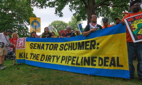 Schumer and Manchin�s �dirty side deal� to fast-track pipelines faces backlash