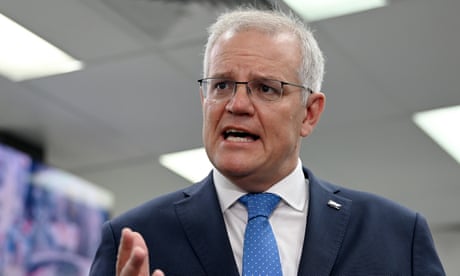 Scott Morrison to travel to Queensland despite being a casual Covid contact