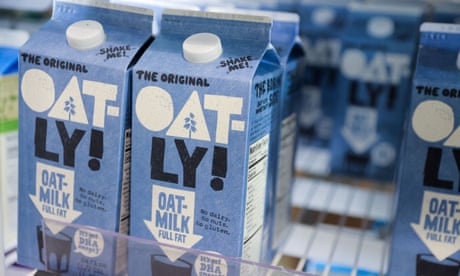 Soy, oat and almond drinks can still be called milk, US regulators say