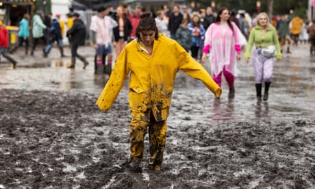 Splendour in the Grass 2022: bus chaos, noxious mud and public urination at an ‘unbelievably awful’ time