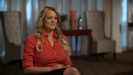 Stormy Daniels Panics, Fears Trump Will Try Her For 'Treason' If Re-Elected