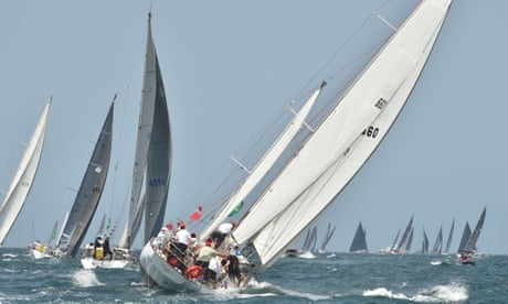 Sydney to Hobart yacht race: late flurry of withdrawals as Covid and injuries hit crews