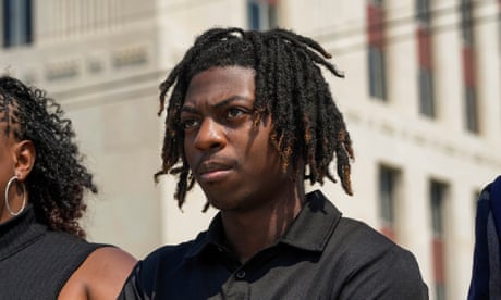 Texas: judge rules against Black high school teen in hair discrimination case