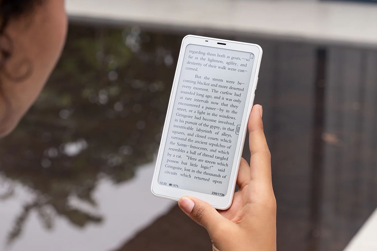 The smartphone-sized Boox Palma e-reader’s on sale exclusively for Verge readers      