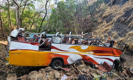 Thirteen killed in India after bus carrying musicians falls into gorge