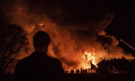 Thousands evacuated after US fertilizer plant fire sparked fears of explosion