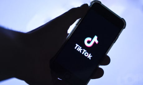 TikTok can still access data from Australian government devices via app on personal phones, academic warns