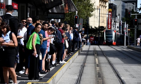 Timid NSW transport policies show Labor and the Coalition have taken their feet off the accelerator