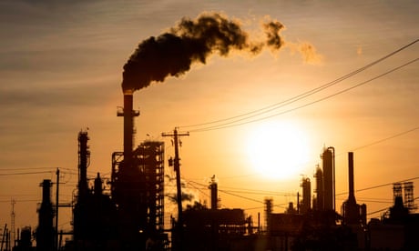 Top oil firms’ climate pledges failing on almost every metric, report finds