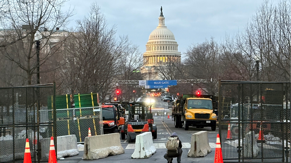 Trump likely to avoid inaugural crowd size controversy with swearing-in moved indoors