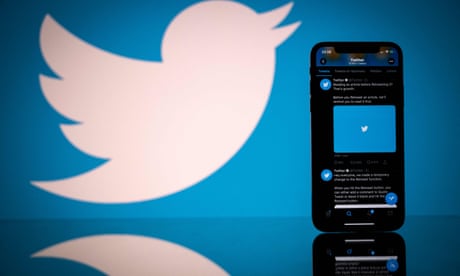 Twitter trials letting users edit tweets after posting