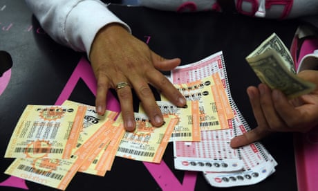 US Powerball jackpot jumps to record-breaking $1.9bn after no one wins