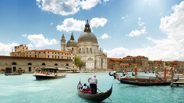 Venice Asks Tourists to Help Cut Down on Pollution