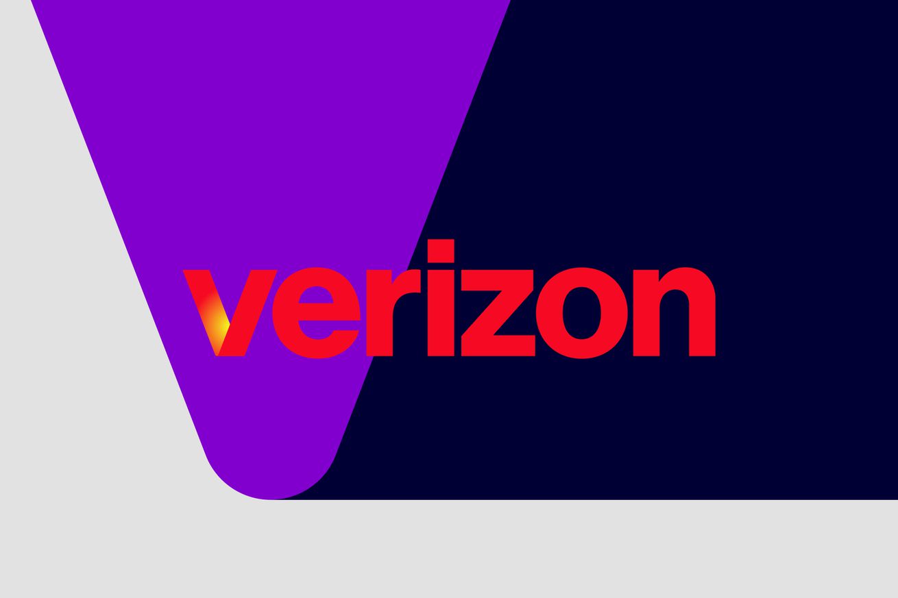 Verizon is going to launch satellite messaging this fall