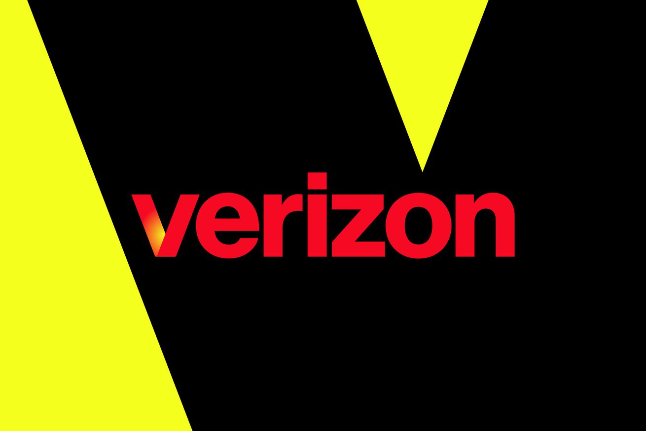 Verizon’s mobile services are down across the country