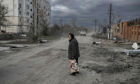 Vladimir Putin says civilians must be evacuated from Kherson war zone